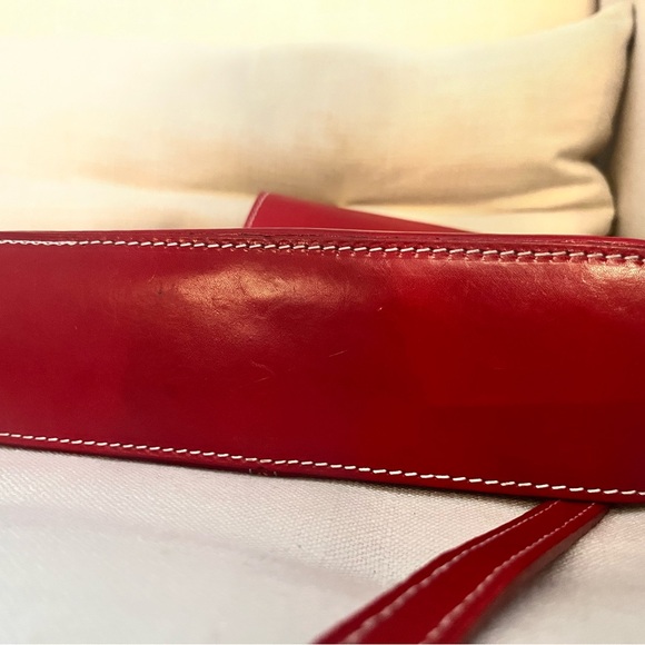 Vibrant Red Leather Crossbody Bag with Glossy Finish - Picture 7 of 14